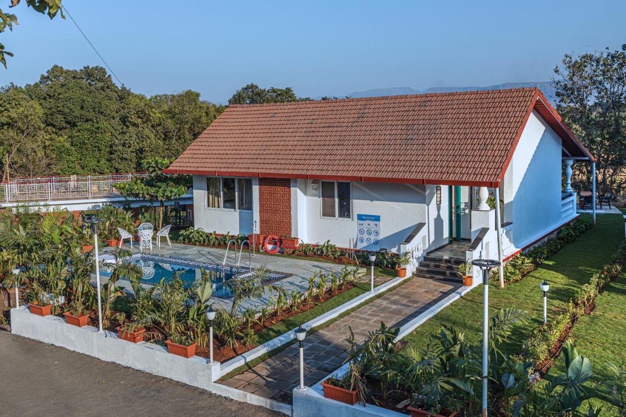 Saffronstays Mariposa By The River Rio, Karjat Bagian luar foto
